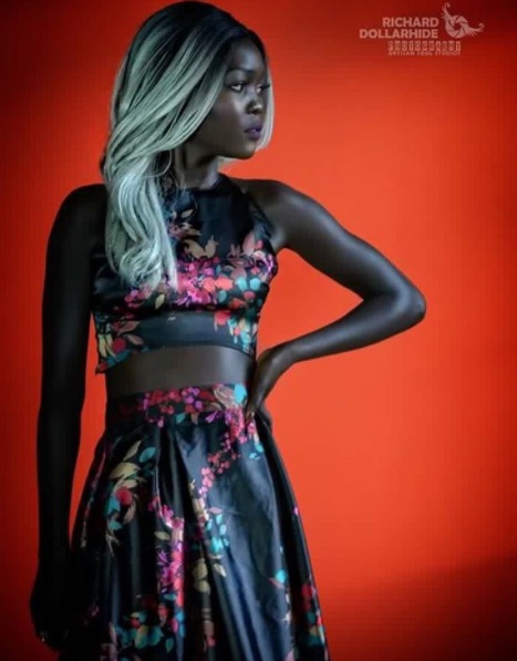 Para acompanhar a modelo no Instagram, é só seguir @queenkim_nyakim