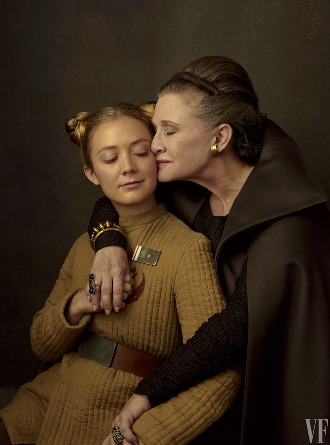 Carrie Fisher, que morreu em dezembro de 2016, com Billie Lourd (Lieutenant Kaydel Connix)