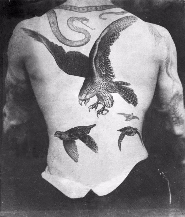 Conheça o trabalho do primeiro artista profissional de tatuagem do Reino Unido