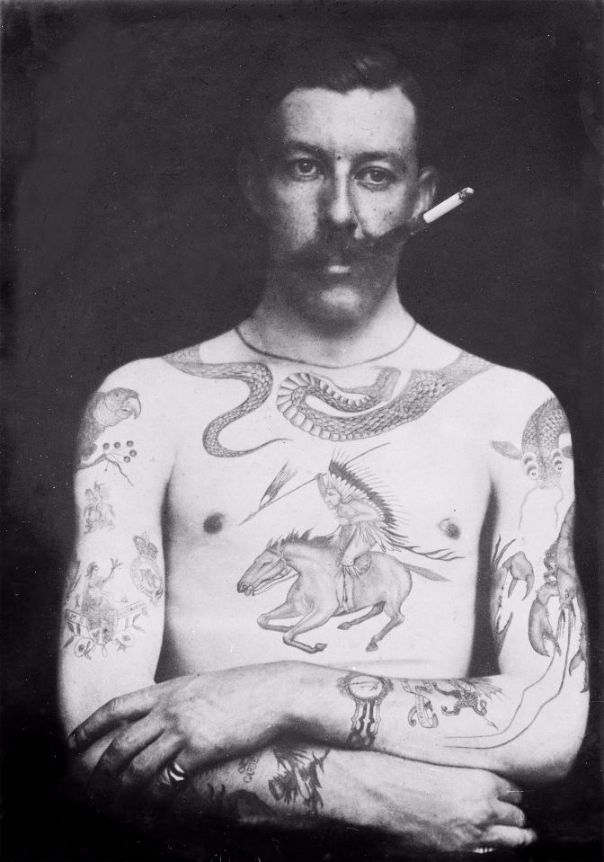 Conheça o trabalho do primeiro artista profissional de tatuagem do Reino Unido