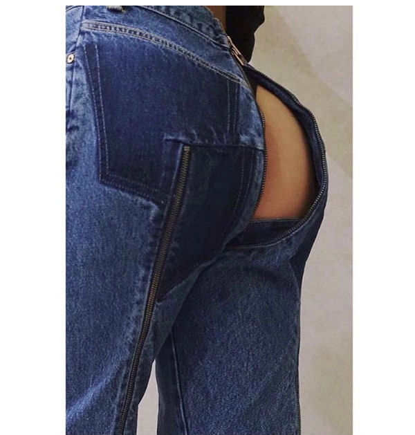 Jeans precisam ser práticos, não acham? Vai que esse modelo enrosca?