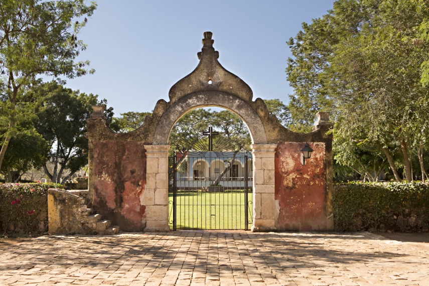 O hotel Chablé Resort & Spa, que fica em Chocolá, no estado de Yucatán, no México, foi o grande vencedor do Prix Versailles 2017, prêmio da UNESCO e da União Internacional de Arquitetos. A premiação se destina a enaltecer os melhores do mundo no que se refere à arquitetura e design