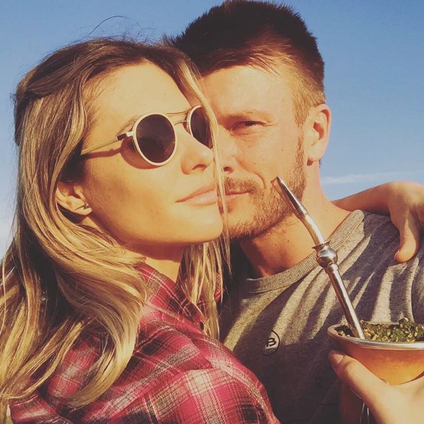 Fernanda Lima e Rodrigo Hilbert estão juntos há 15 anos, mais ou menos, mas nem sempre foi fácil assim. Eles se separaram algumas vezes até 