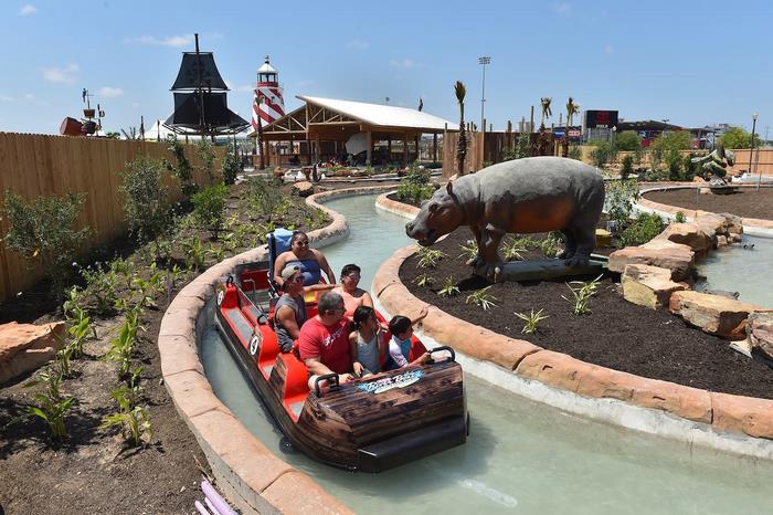 Foi inaugurado em San Antonio, Texas, nos Estados Unidos, um parque 100% adaptado e pensando para pessoas com necessidades especiais. O local se chama Morgan's Inspiration Island e é um parque aquático para que crianças e adultos possam se divertir!