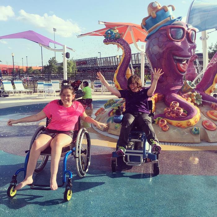 Foi inaugurado em San Antonio, Texas, nos Estados Unidos, um parque 100% adaptado e pensando para pessoas com necessidades especiais. O local se chama Morgan's Inspiration Island e é um parque aquático para que crianças e adultos possam se divertir!