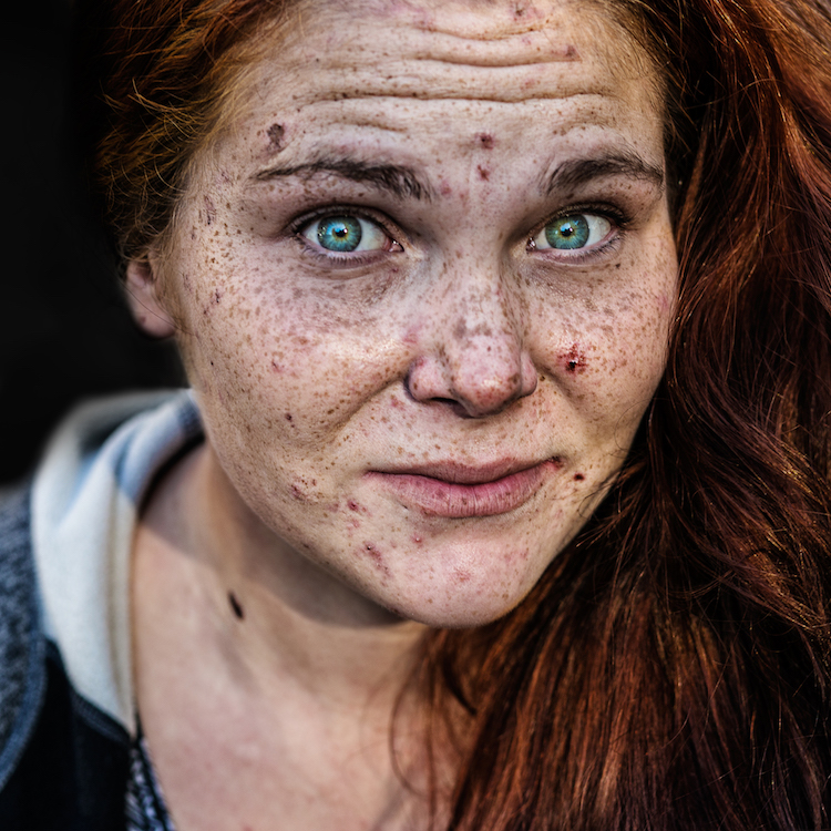 Fotógrafo brasileiro retrata moradores de rua em série vencedora de prêmios