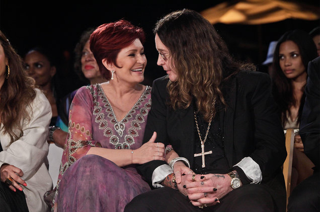 Sharon pediu as contas após descobrir rumopres de infidelidade no casamento com Ozzy Osbourne. Em entrevista à uma TV americana, Sharon disse que finalmente perdoou o astro do rock. 