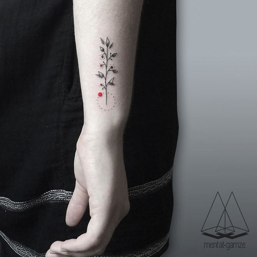 Artista cria tattoos incríveis com marca registrada: o círculo vermelho