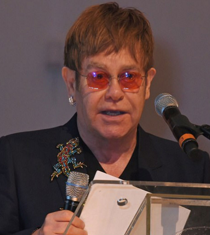 Cantor e compositor britânico aos 70 anos.