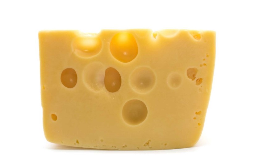 Esse tipo contém quimosina, uma enzima retirada do estômago do bezerro que, quando adicionado ao leite, produz a primeira etapa de formação do queijo, a coagulação.