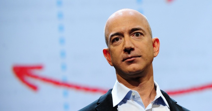 O fundador da 'Amazon' também trabalhou no McDonald's e sempre diz que aprendeu lições como ser responsável, por exemplo. 