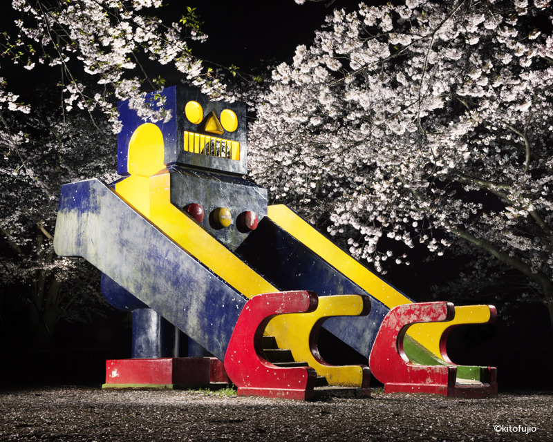 Playgrounds ganham nova perspectiva com fotógrafo que desbrava o Japão