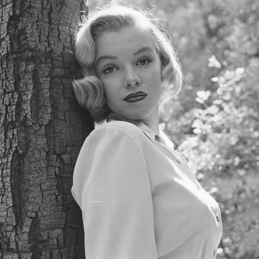 Marilyn Monroe nasceu em 1º de junho de 1926 em Los Angeles, na Califórnia, e morreu em agosto de 1962, aos 36 anos, após uma overdose de calmantes.