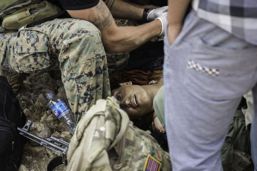 Fotógrafo não consegue comprador para imagens de guerra e decide compartilhá-las