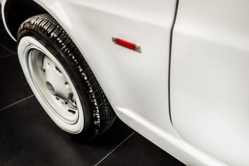 Tom Hanks será o único famoso a dirigir um Fiat 126p, nova versão do antigo Fiat 126, desenhado por um polaco exclusivamente para ele a custo zero.