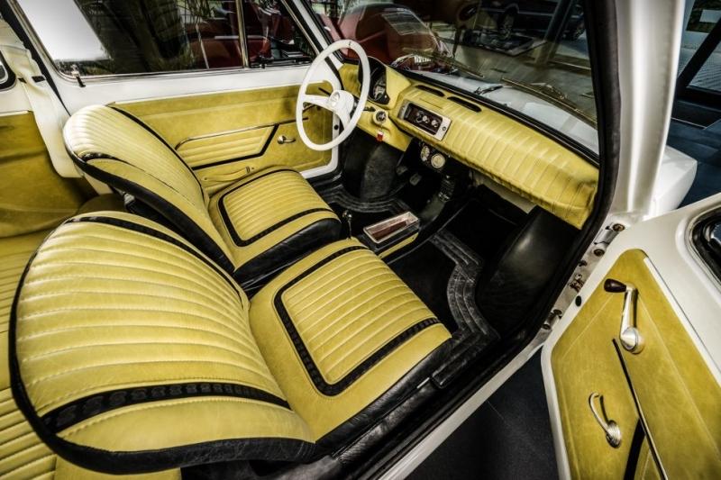 Tom Hanks será o único famoso a dirigir um Fiat 126p, nova versão do antigo Fiat 126, desenhado por um polaco exclusivamente para ele a custo zero.