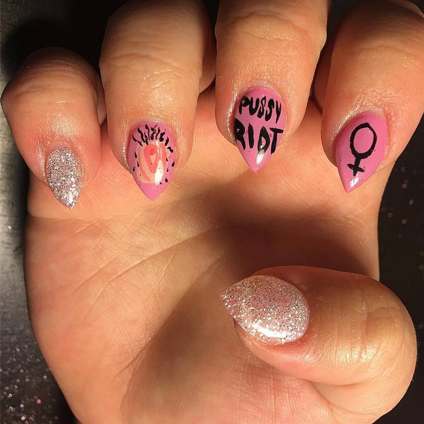 Que tal uma nail art mais ~íntima~?