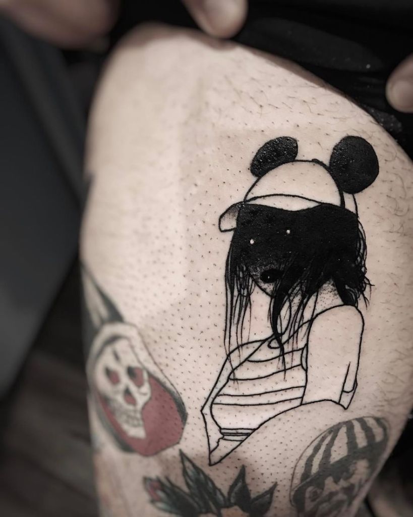 SEWP é um artista de Toronto, no Canadá, que cria tatuagens incríveis. Seus desenhos mais famosos são de mulheres sem rosto, com um quê de erotismo e um tanto assustadoras