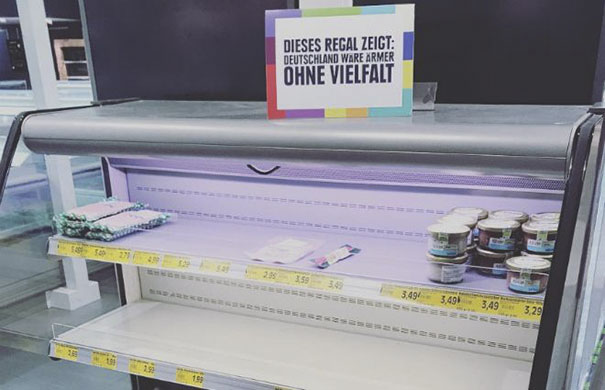 O supermercado Edeka, em um movimento bastante polêmico, optou por vender exclusivamente produtos alemães por um dia para fazer uma declaração poderosa contra o racismo e a  favor da diversidade étnica