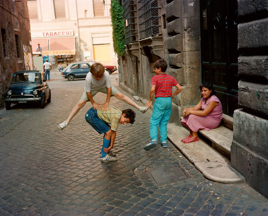 O fotógrafo Charles H. Traub capturou momentos especiais das ruas da Itália nos anos 80
