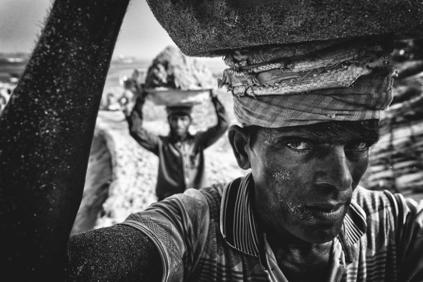  Vencedora por votação popular na categoria Pessoas. Foto feita em Bangladesh