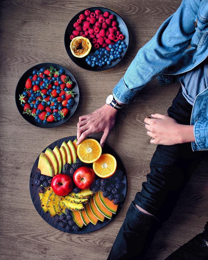 Jose é um adolescente de 16 anos que faz sucesso no Instagram ao postar comidas coloridas, apetitosas e veganas!