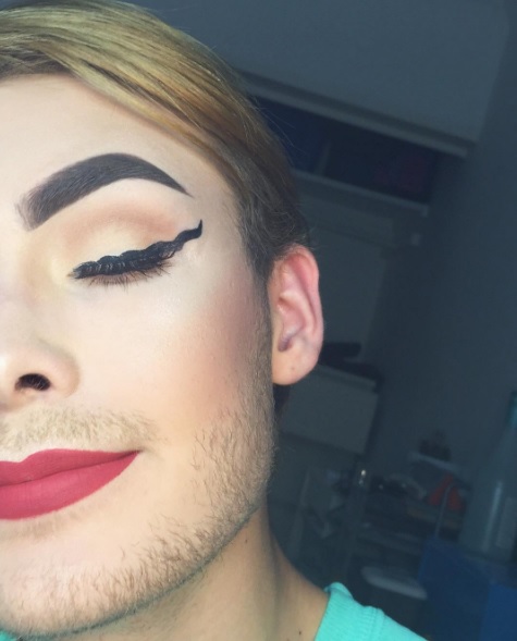 Tendência #wavyliner está bombando na rede social.