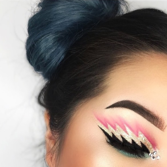 Tendência #wavyliner está bombando na rede social.