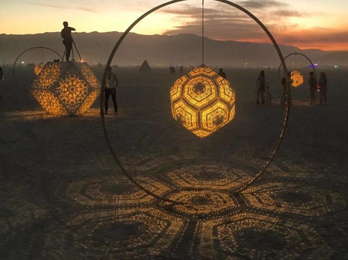 O festival Burning Man de 2017 começou no dia 27 de agosto e vai até o dia 4 de setembro e vai reunir 70 mil pessoas no deserto