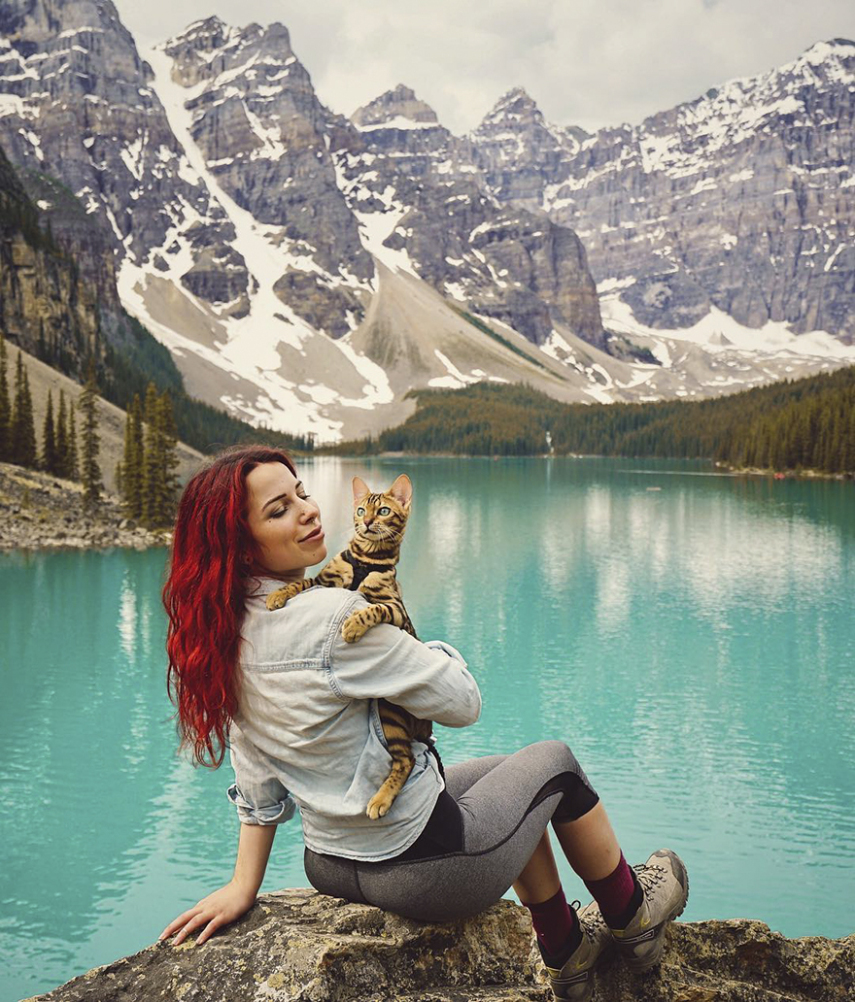 A bela é a estrela do Instagram @sukiicat, que tem mais de 157 mil seguidores, e mostra suas viagens pelo Canadá