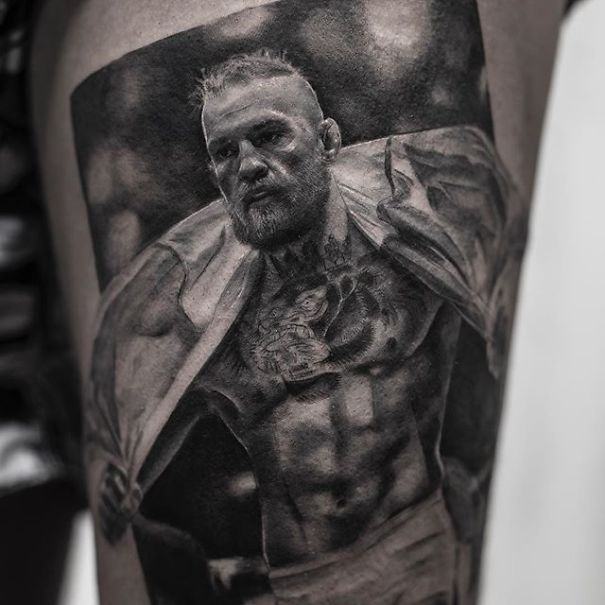 Inal Berserk é um tatuador belga que faz tattoos realistas