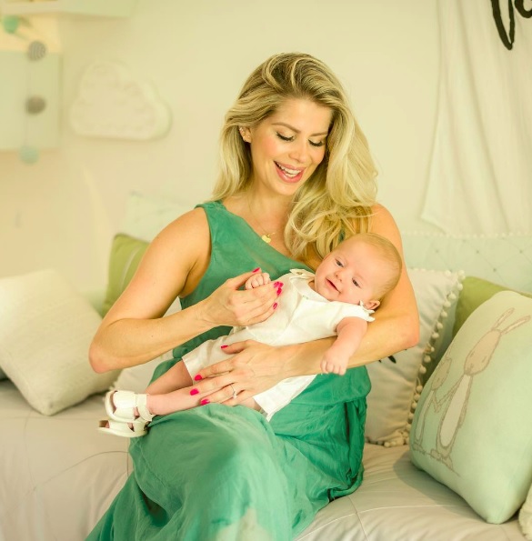 Karina Bachi deu à luz Enrico em agosto de 2017 em Miami, nos Estados Unidos. O primeiro filho da famosa é resultado de um procedimento de inseminação artificial independente.