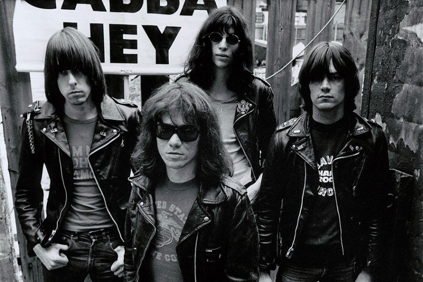 A música 'Glad To See You Go', do álbum 'Leave Home, de 1977, é uma sátira aos assassinatos de Manson, bem ao estilo cômico e adolescente dos Ramones no início de carreira. 