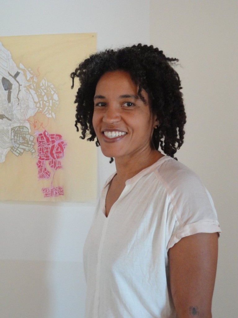 Nascida nos Estados Unidos, vive na Nigéria. É uma artista visual e performática.
