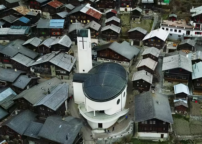 Um pitoresca vila da suíça chamada Albinen, que fica em Canton of Valais, está oferecendo uma boa quantidade de dinheiro para quem quiser se mudar para a remota comunidade