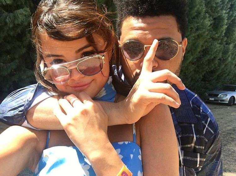 Selfie de Selena Gomez e The Weeknd - 8,1 milhões de likes 