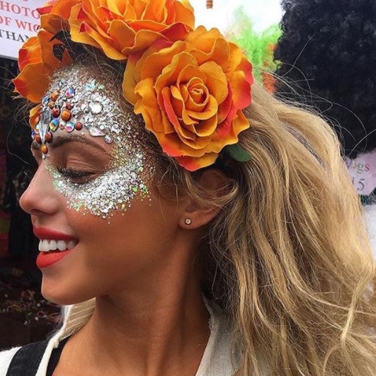 Inspire-se e se jogue na folia! Foto da @gogetglitter