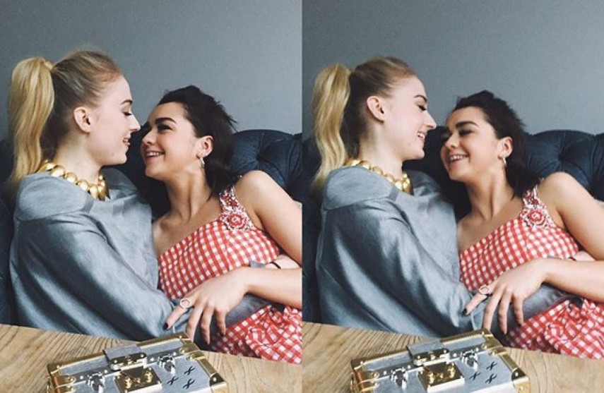 Maisie Williams e Sophie Turner