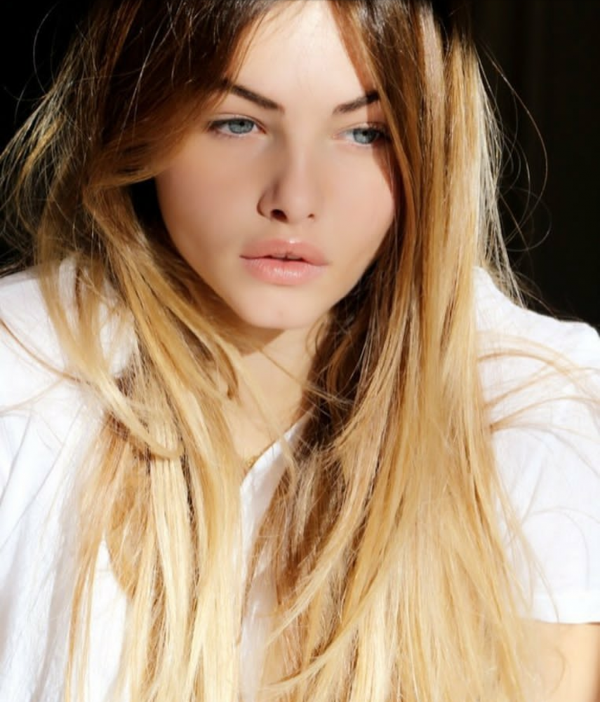 Thylane Blondeau foi considerada a menina mais bonita do mundo quando tinha 6 ano. Atualmente aos 16, ela segue carreira de modelo