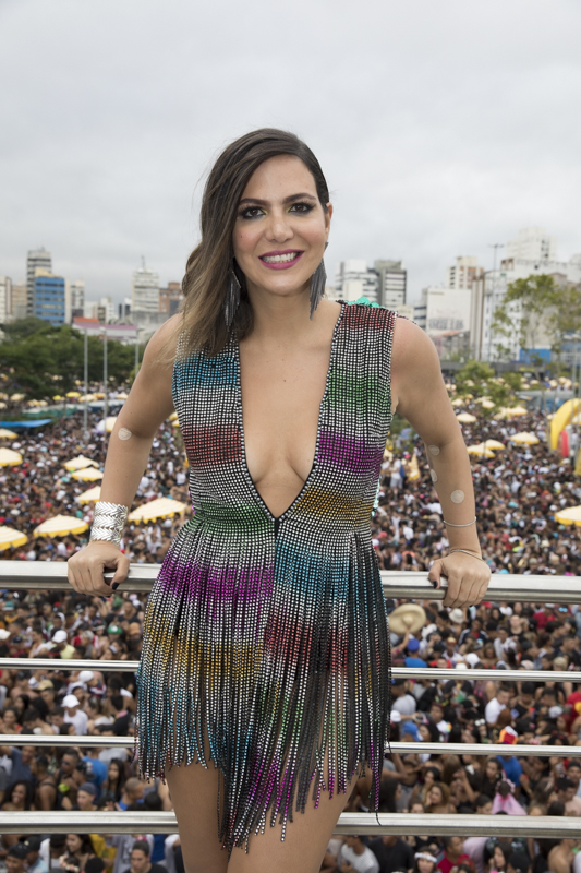 Carol Sampaio, A Favorita, São Paulo