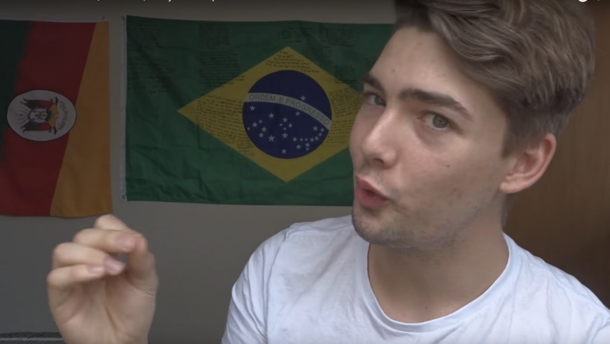 “Já começa com bunda, começa com bunda mesmo”
