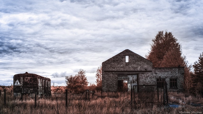 O fotógrafo Vladimir Migutin usou filtro infravermelho para fotografar Chernobyl