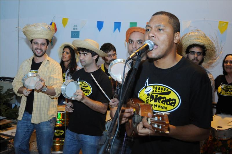 Quando: segunda-feira (12) / Onde: Rua dos Arcos, 24 – em frente à Fundição Progresso, Lapa/ Horas: 16h