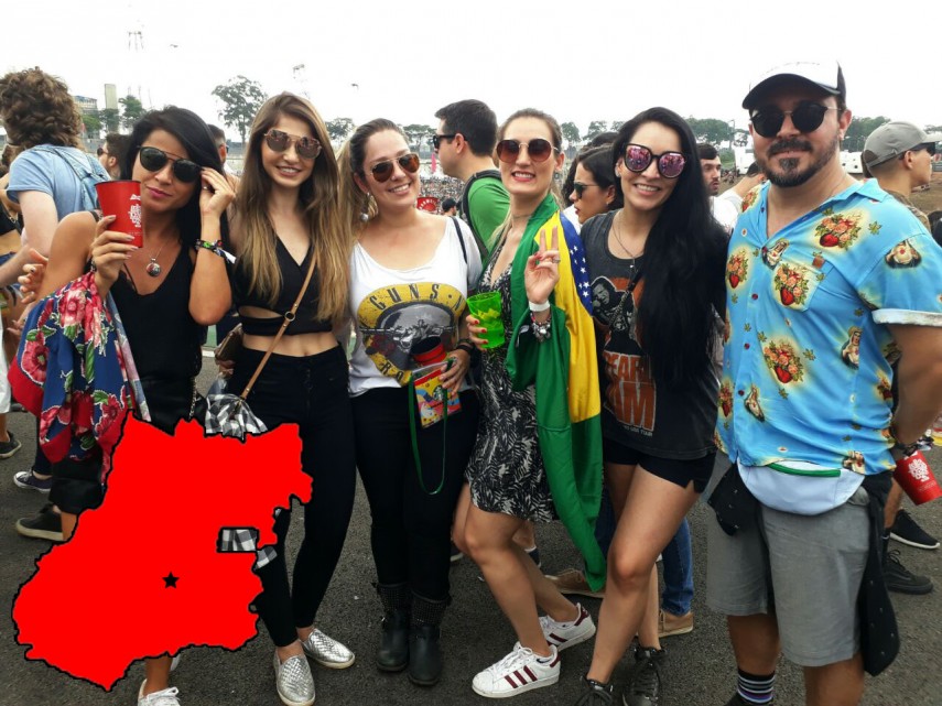 Laura Rocha, 31; Vanessa Mendonça, 35; Daniela Aurione, 29; Nayara Rezende, 30; Mariana Batista, 33; André Batista, 35