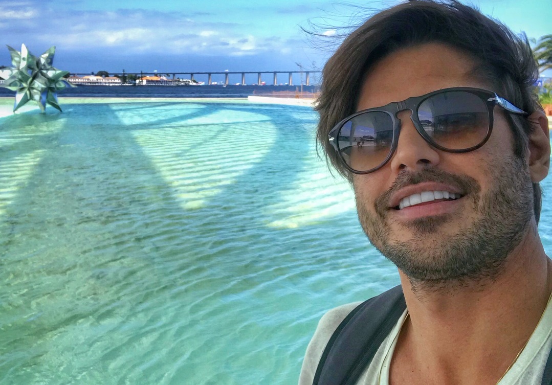 Solto da prisão, Dado Dolabella posta foto com caçula no Instagram