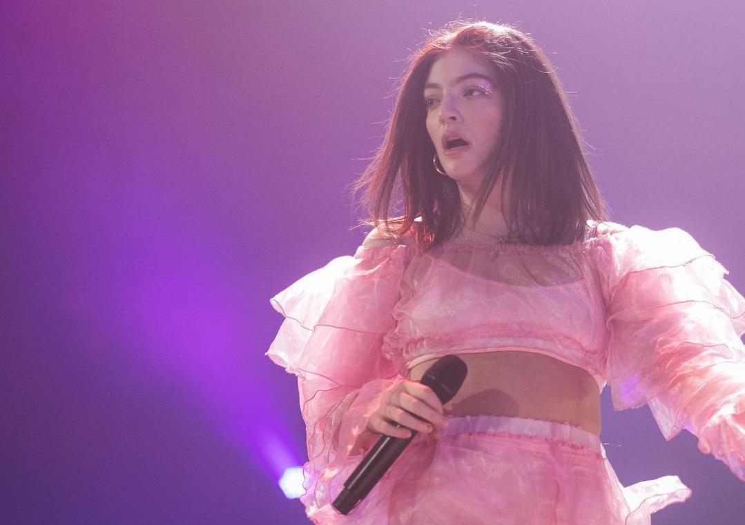 Lorde comete gafe no Instagram com referência a Whitney Houston