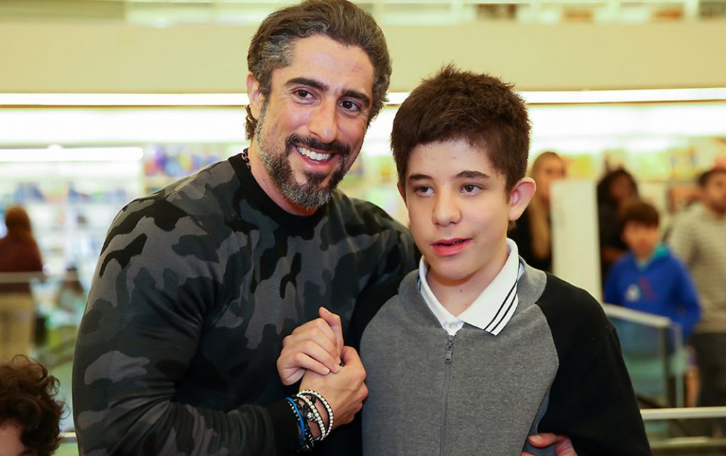 No dia mundial, veja famosos com filhos autistas
