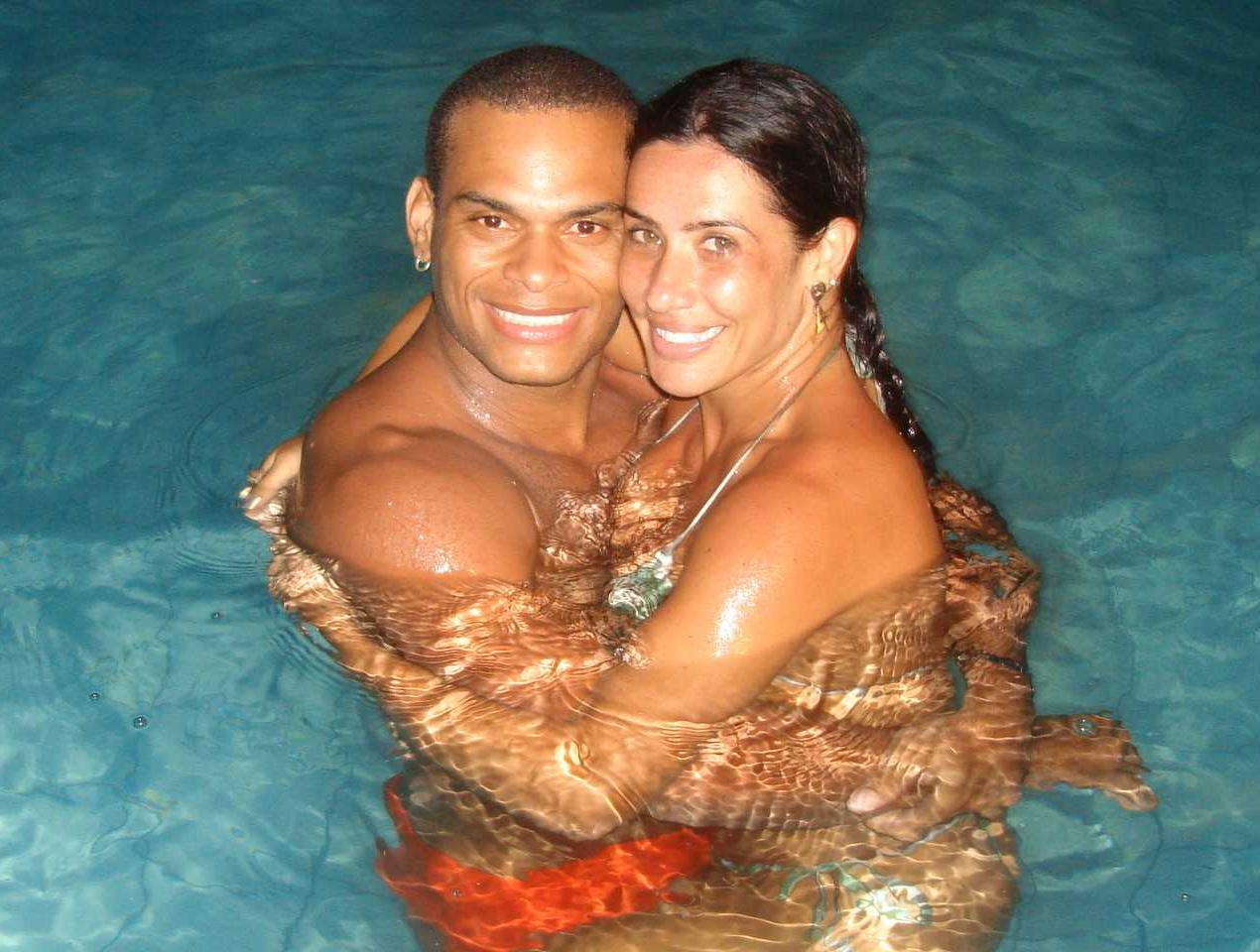 Sheila Carvalho processa ex-amante do marido
