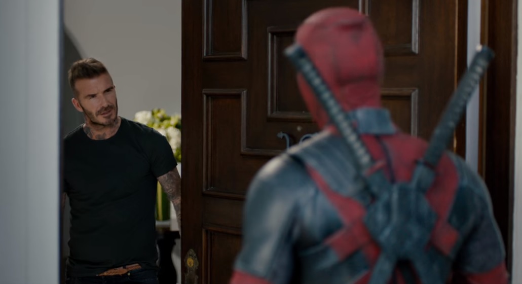 Em vídeo, Deadpool pede desculpas a David Beckham por zoar a voz dele