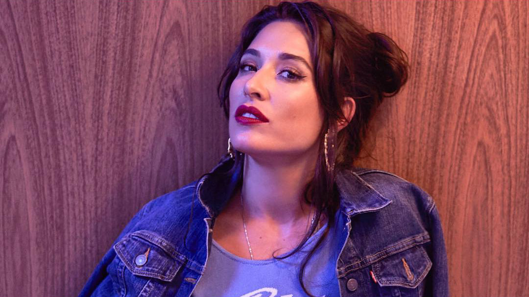 Após nudez censurada, Giselle Itié posta foto novamente no Instagram